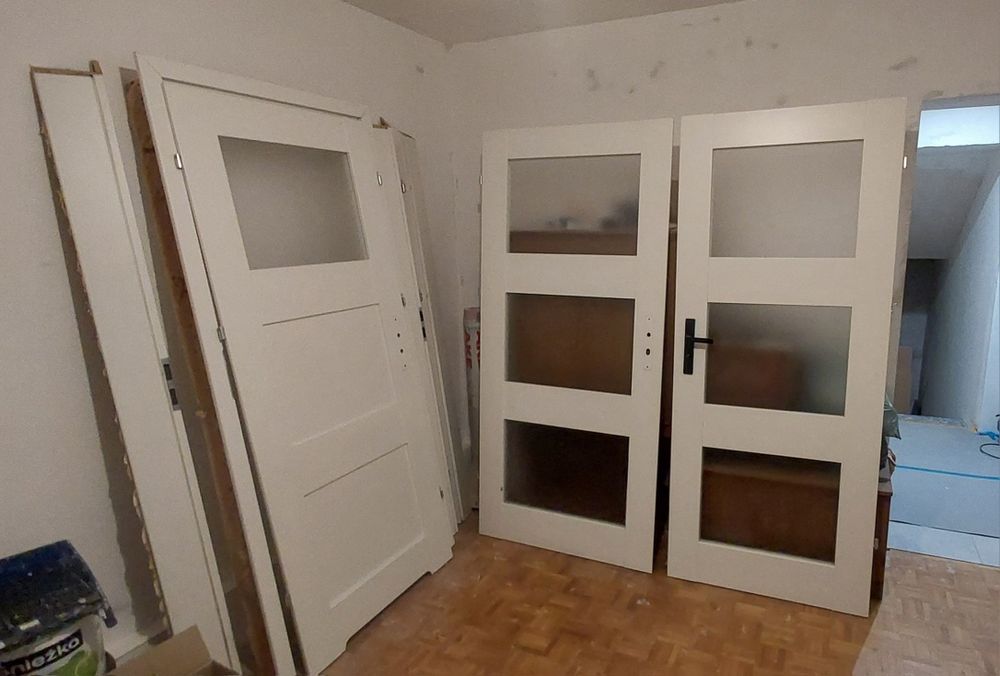 Drzwi z oscieznicami 80 90