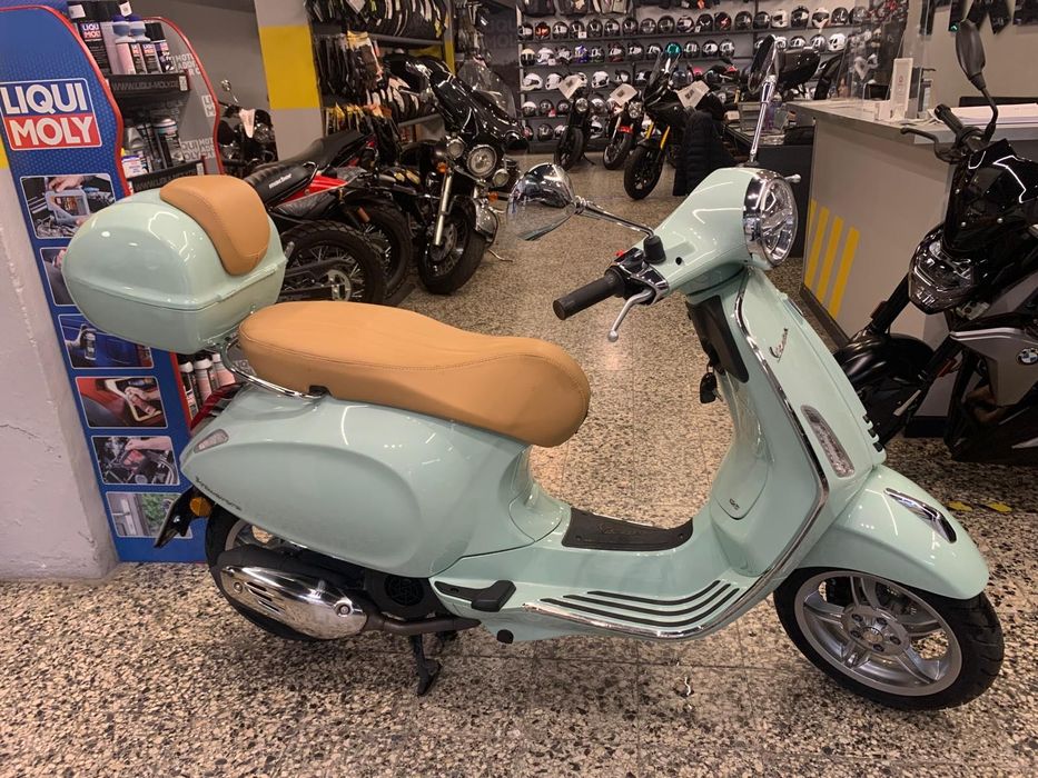 Vespa 125 Primavera Como Nova, com Top Case Vespa, Apenas 528 Kms