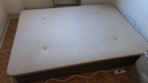 Cama com estrado (Sommier) e Tampa (135x190m)