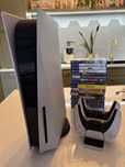 PlayStation 5 + 2 pady DualSense + stacja ładująca