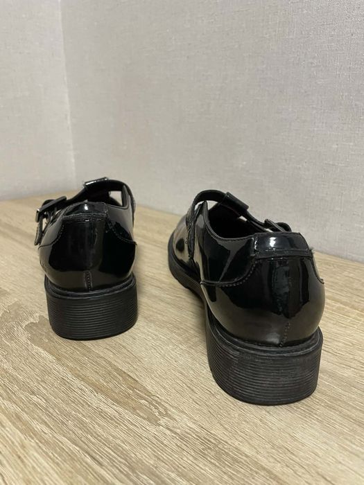 Туфлі шкіряні жіночі