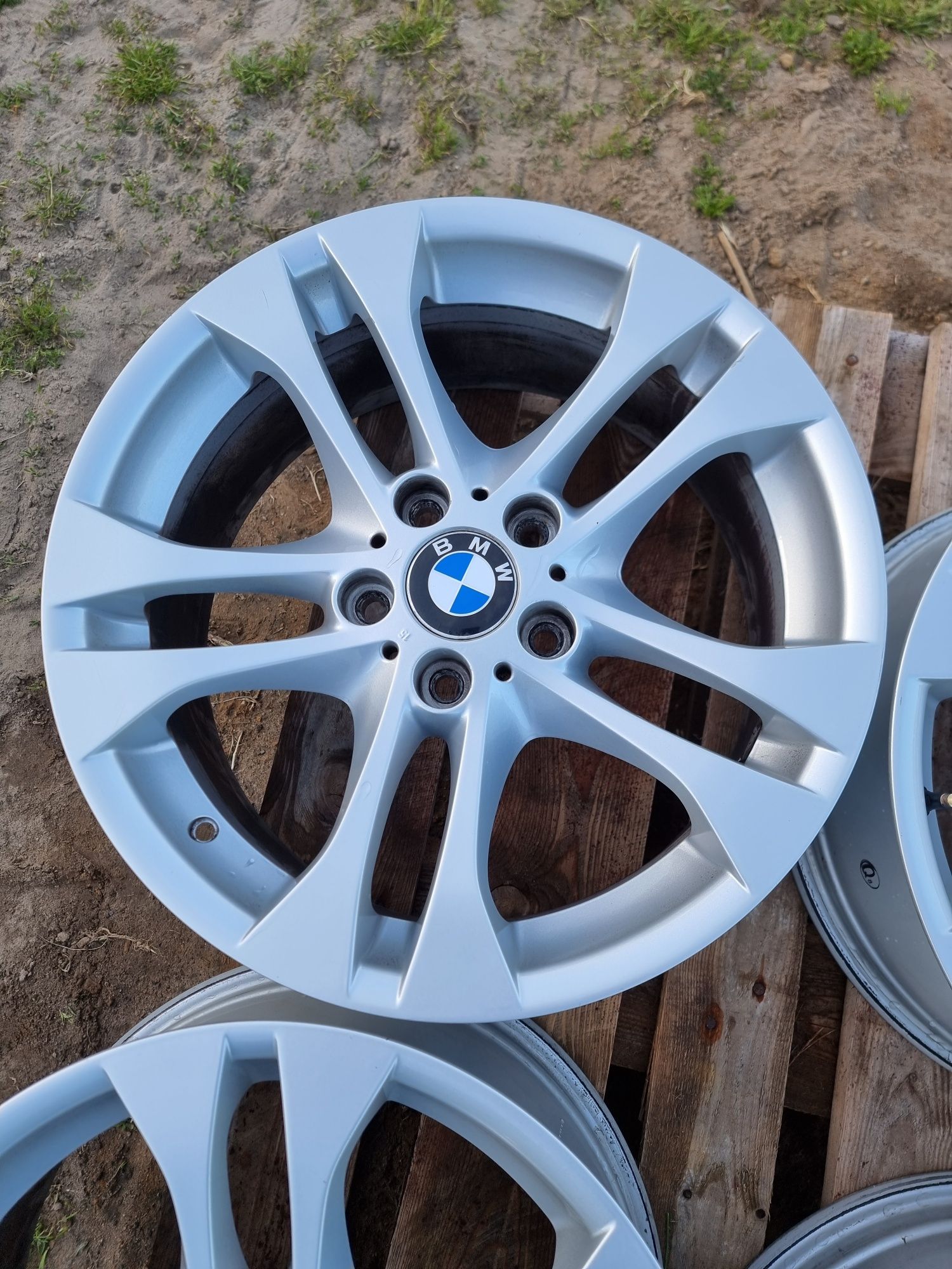 4x Felgi aluminiowe BMW 5x120 18"