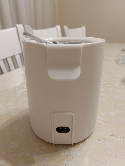 Підігрівач пляшечок Chicco.