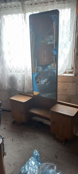 Toaletka z lustrem , szafka z lustrem PRL zabytek