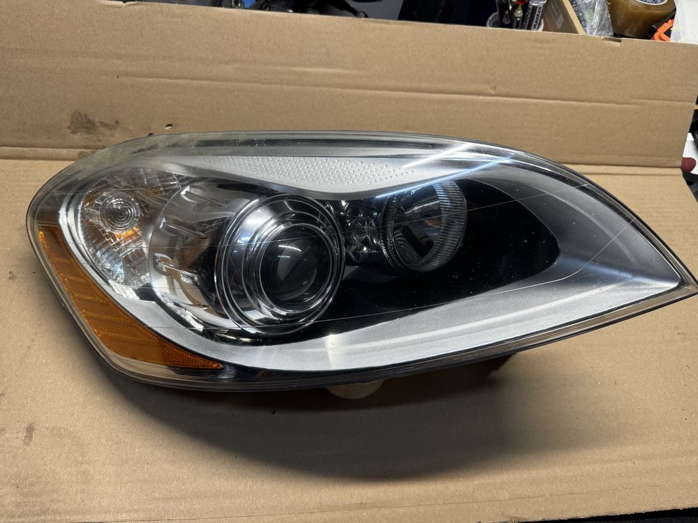 Bi xenon volvo xc60. 2008 do 2013 europa 31395.463