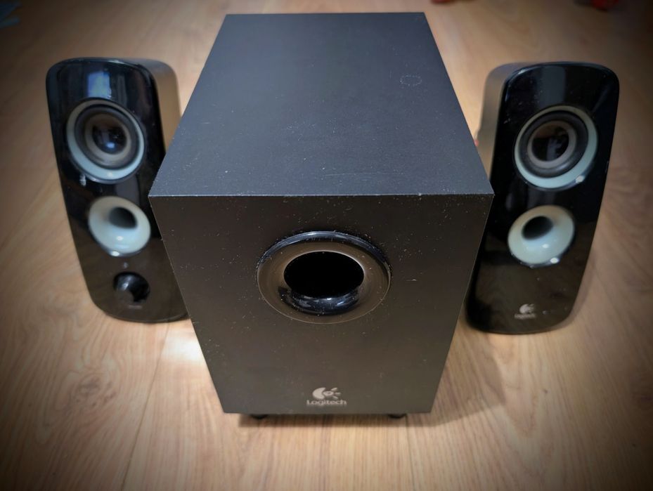 Zestaw głośników komputerowych 2.1 Logitech Z323 BASS
