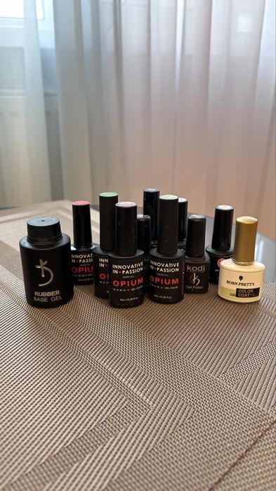 Продам набір гель лаків