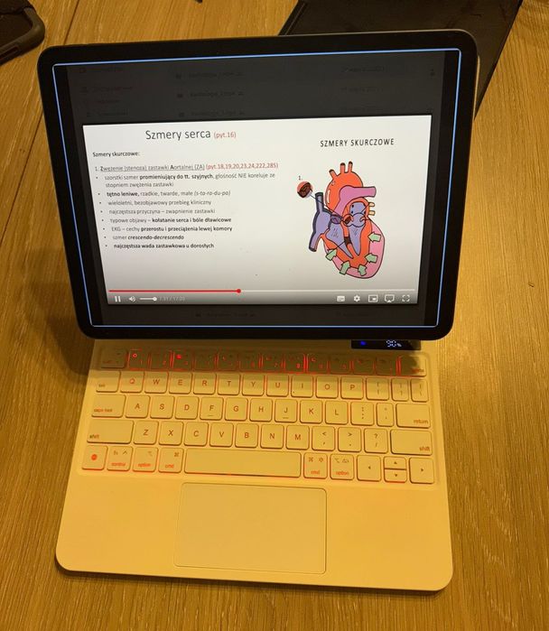 Magic Keyboard – etui z klawiaturą i touchpadem do iPada 10.9 ”