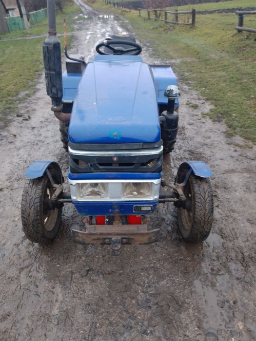 Продам трактор на ходу