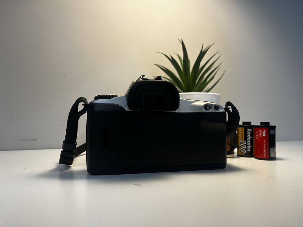Canon EOS 300  28-90mm f4-5,6 - aparat analogowy, zadbany, z kolekcji