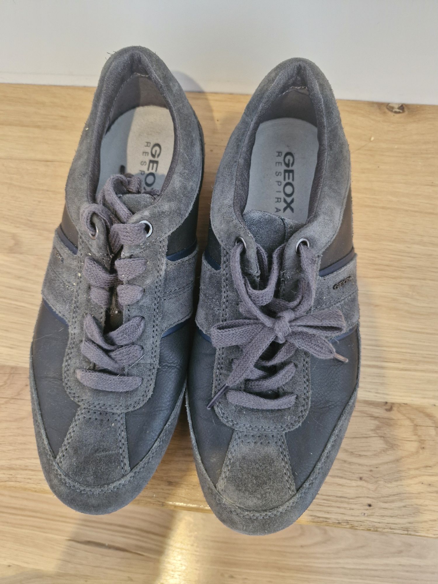 Geox sneakersy szare zamszowe r.39