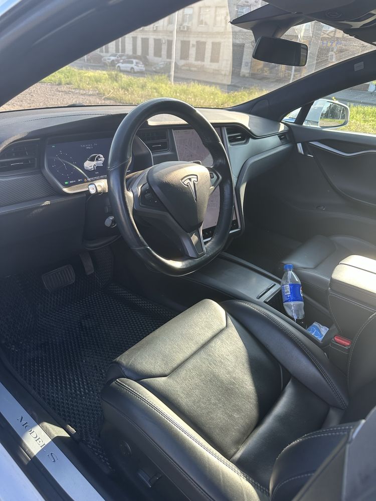 Tesla Model S Dual Motor 75D 2018