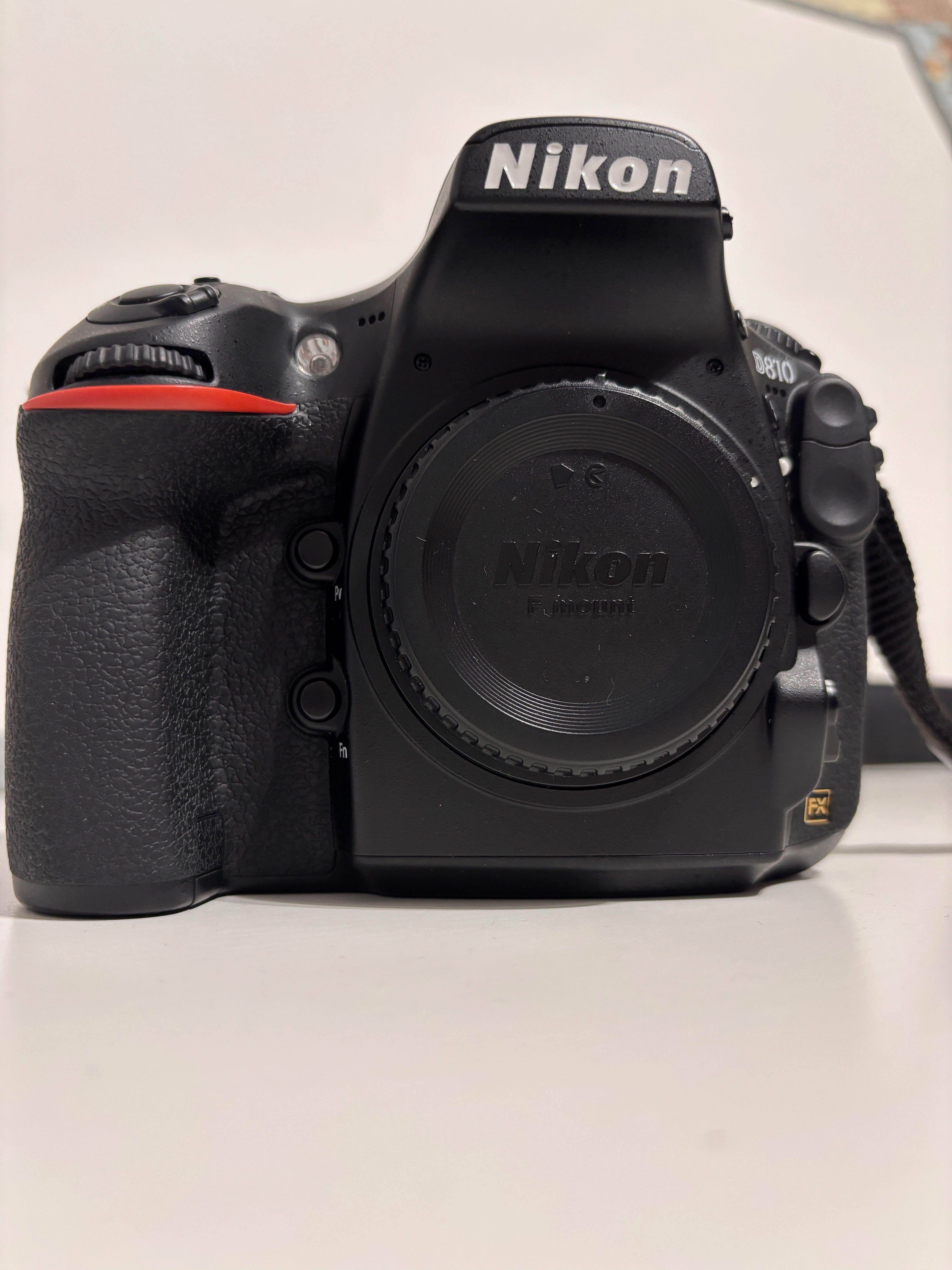Nikon D810+grip+5 kart pamięci+dodatkowa bateria
