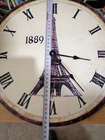 Настенные часы. Париж.