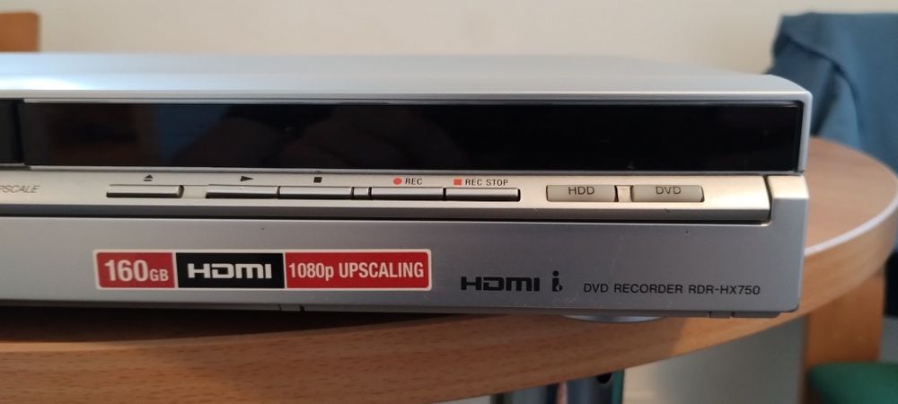 Nagrywarka DVD/HDD-SONY RDR HX750 160GB