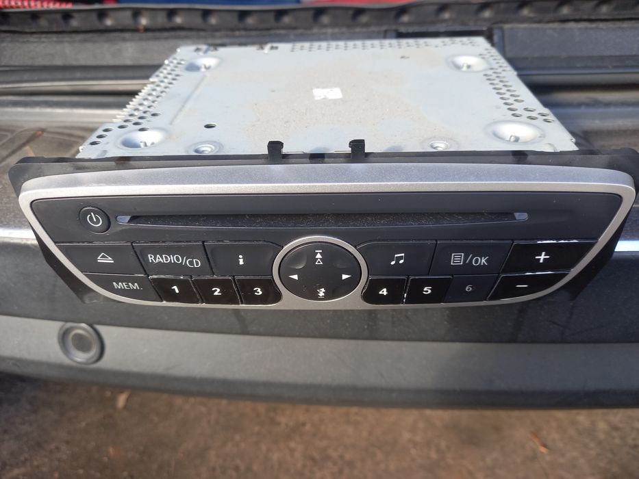 Штатне магнитола