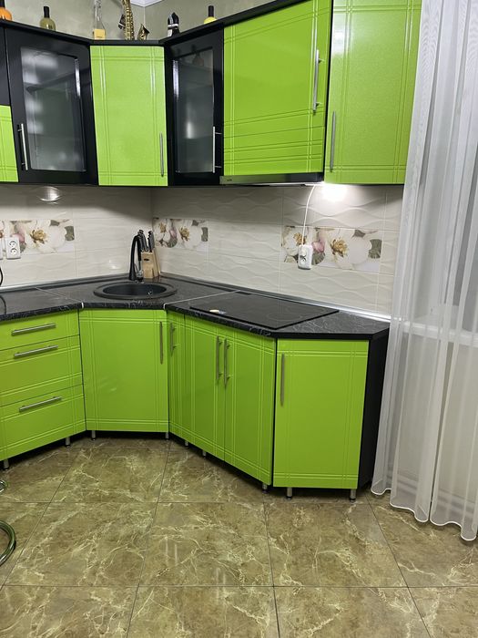 Продам кухню в ідеальному новому стані