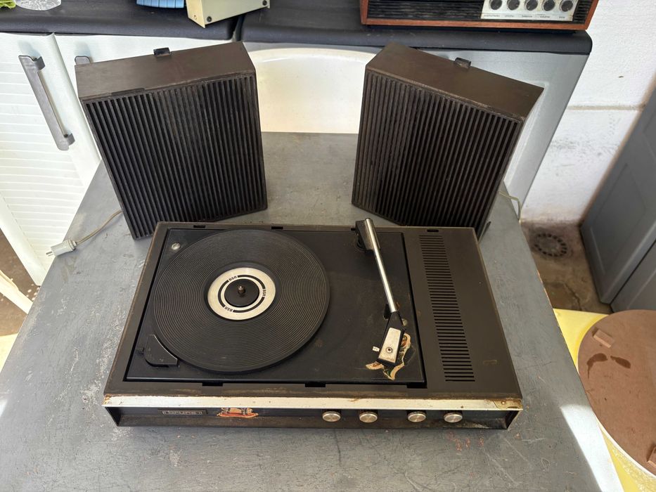 Gira Discos Antigo BRUNS C/ Colunas