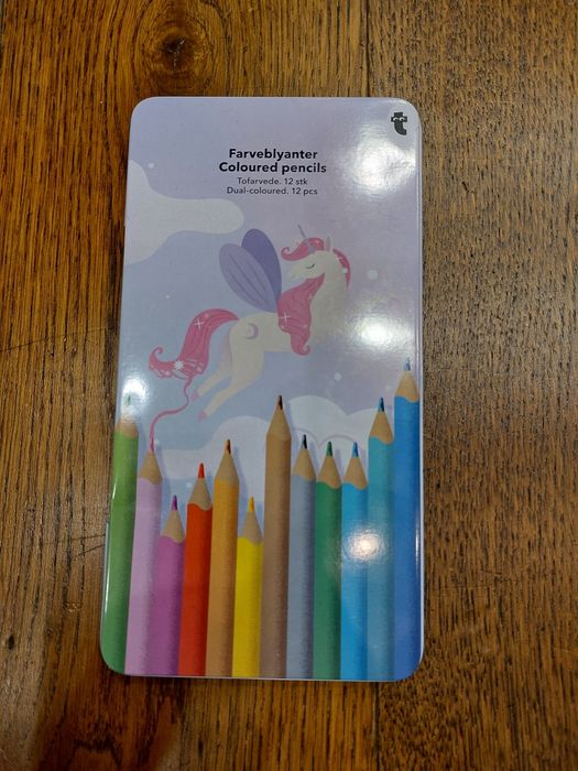 Kredki ołówkowe 11 sztuk