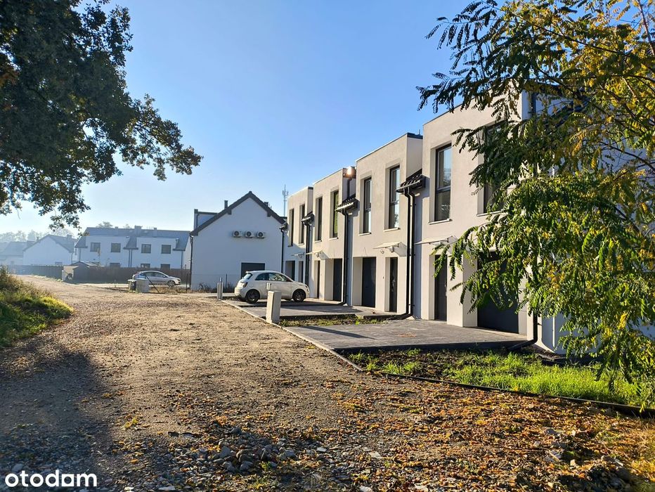 Gotowy dom 4 pok. z garażem w spokojnej okolicy, bezpośrednio.