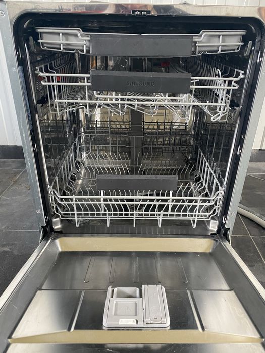 Посудомийна машина посудомойка посудомойная машина Samsung