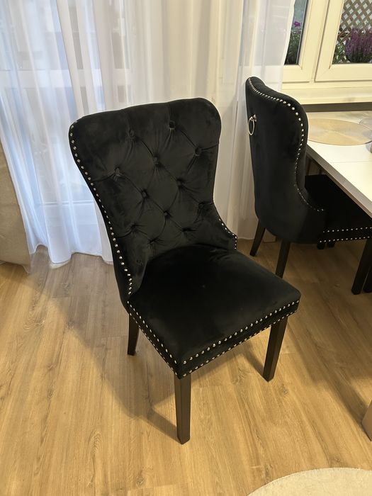 Krzesła welurowe