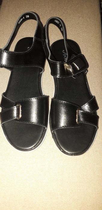 Босоніжки, нові, 38 розмір