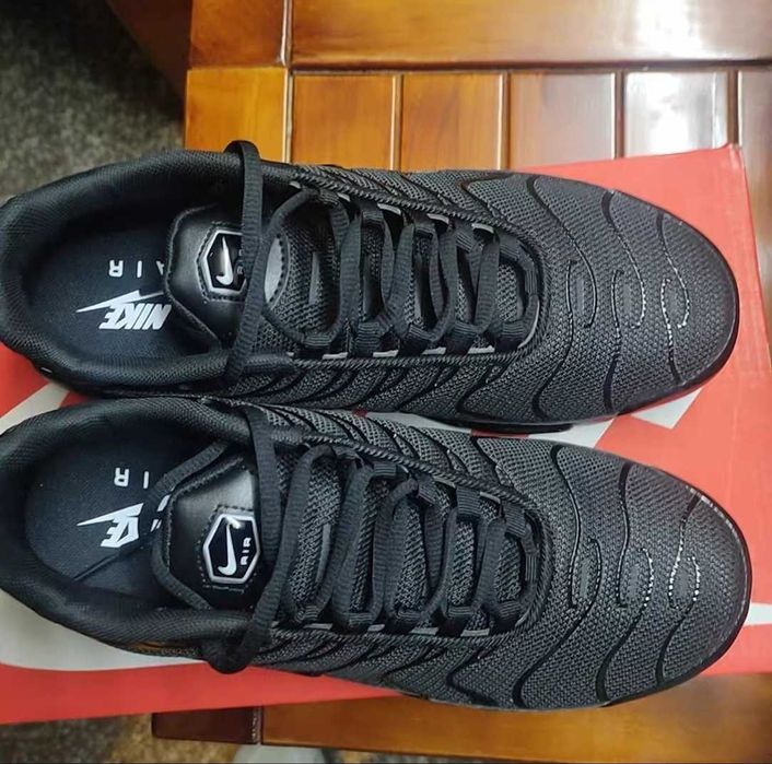 Buty Trampk Nike Air Max TN Plus Black R.37.5