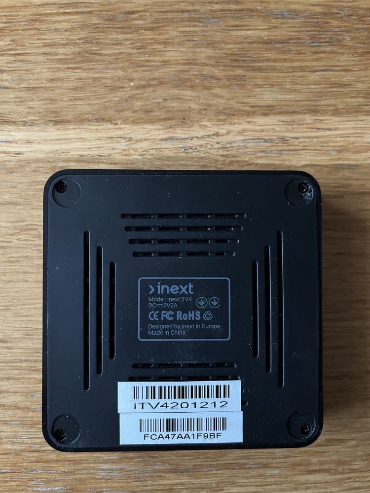 Приставка Смарт ТВ Inext TV4