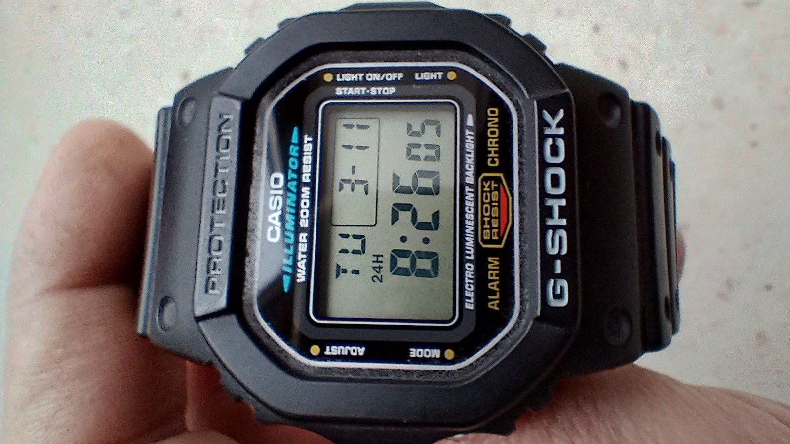 Годинник Casio g- shock dw5600e.
