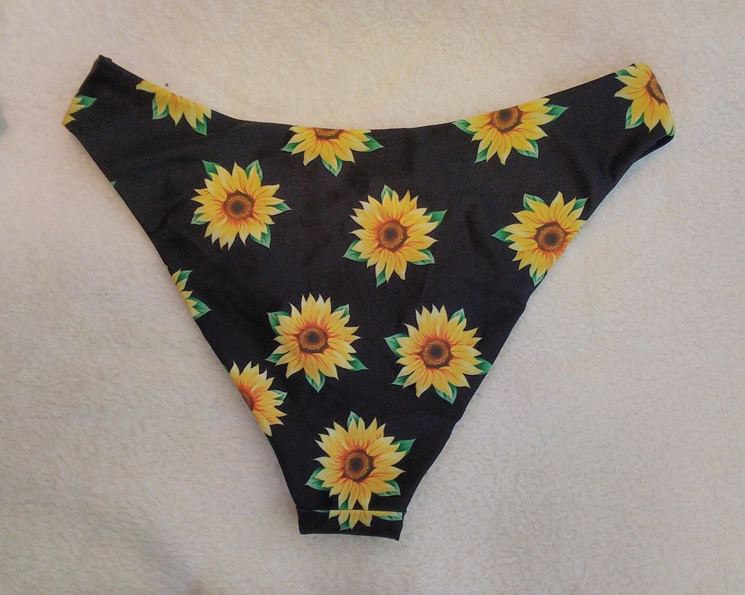 Bíquini da Shein com estampa de flores