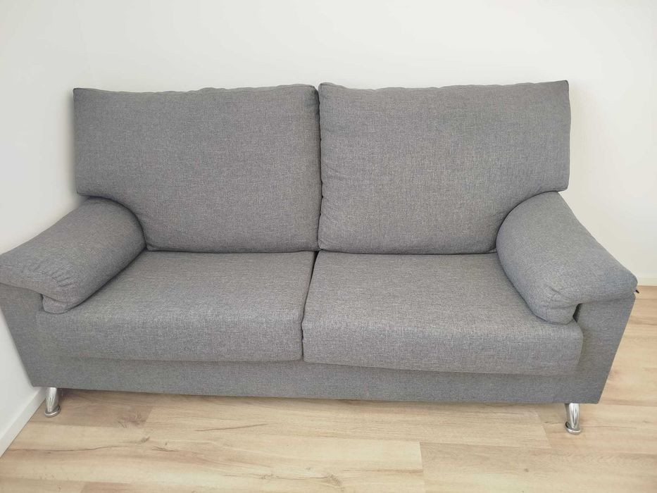 Sofá de 3 lugares cinzento - como novo