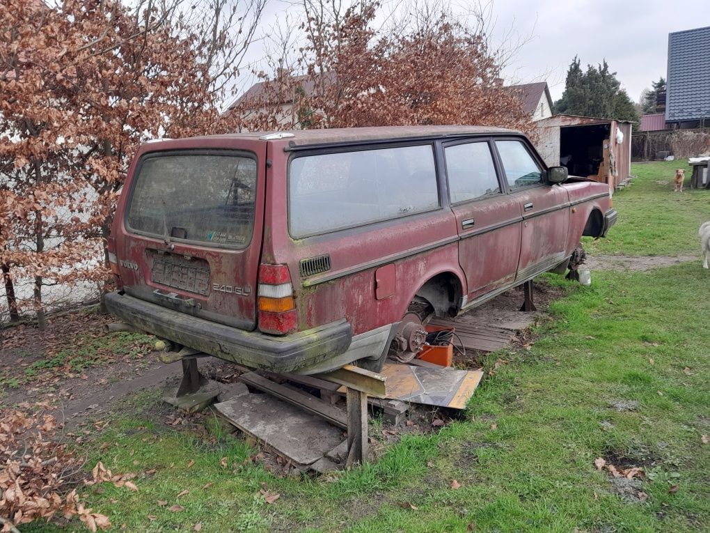 Volvo 240 gl na części