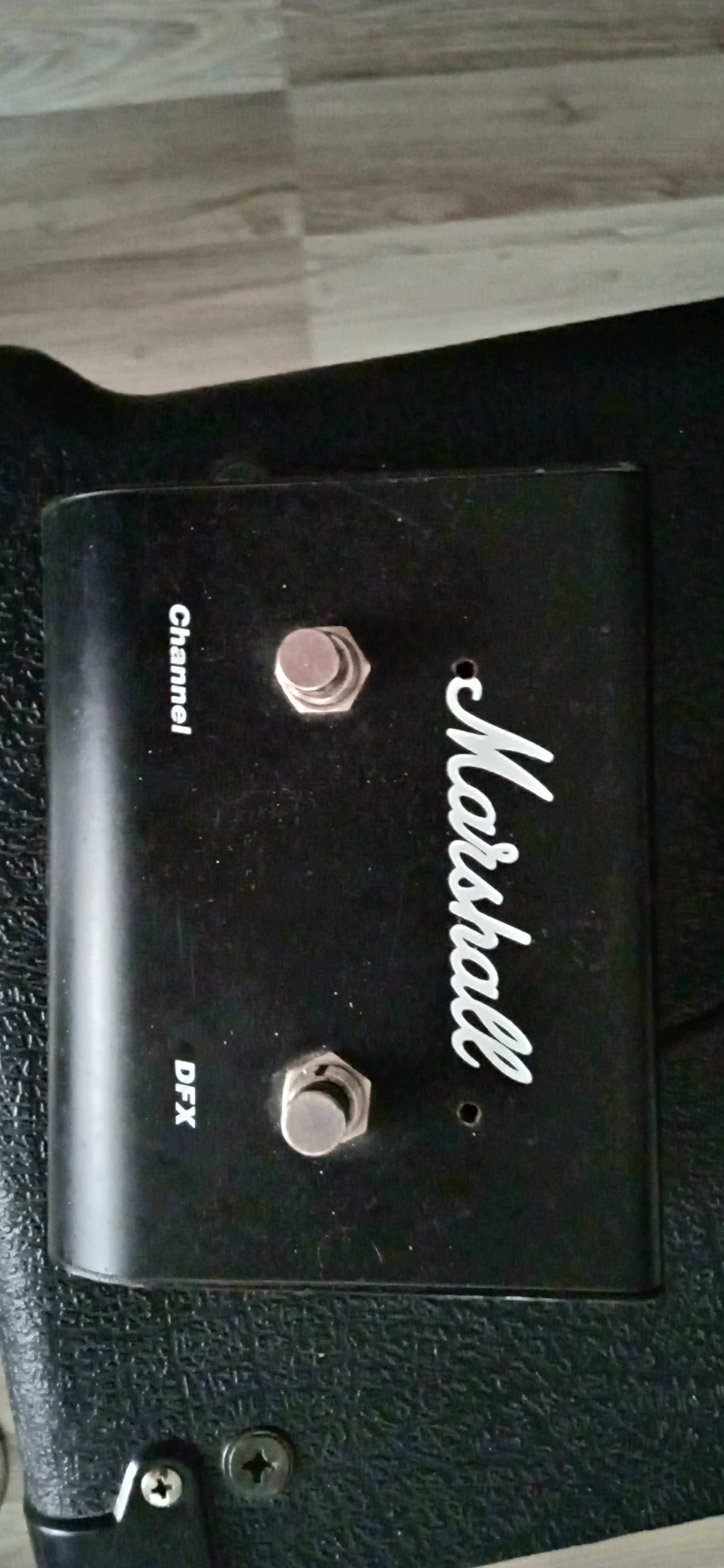 Marshall MG100HDFX  + footswitch