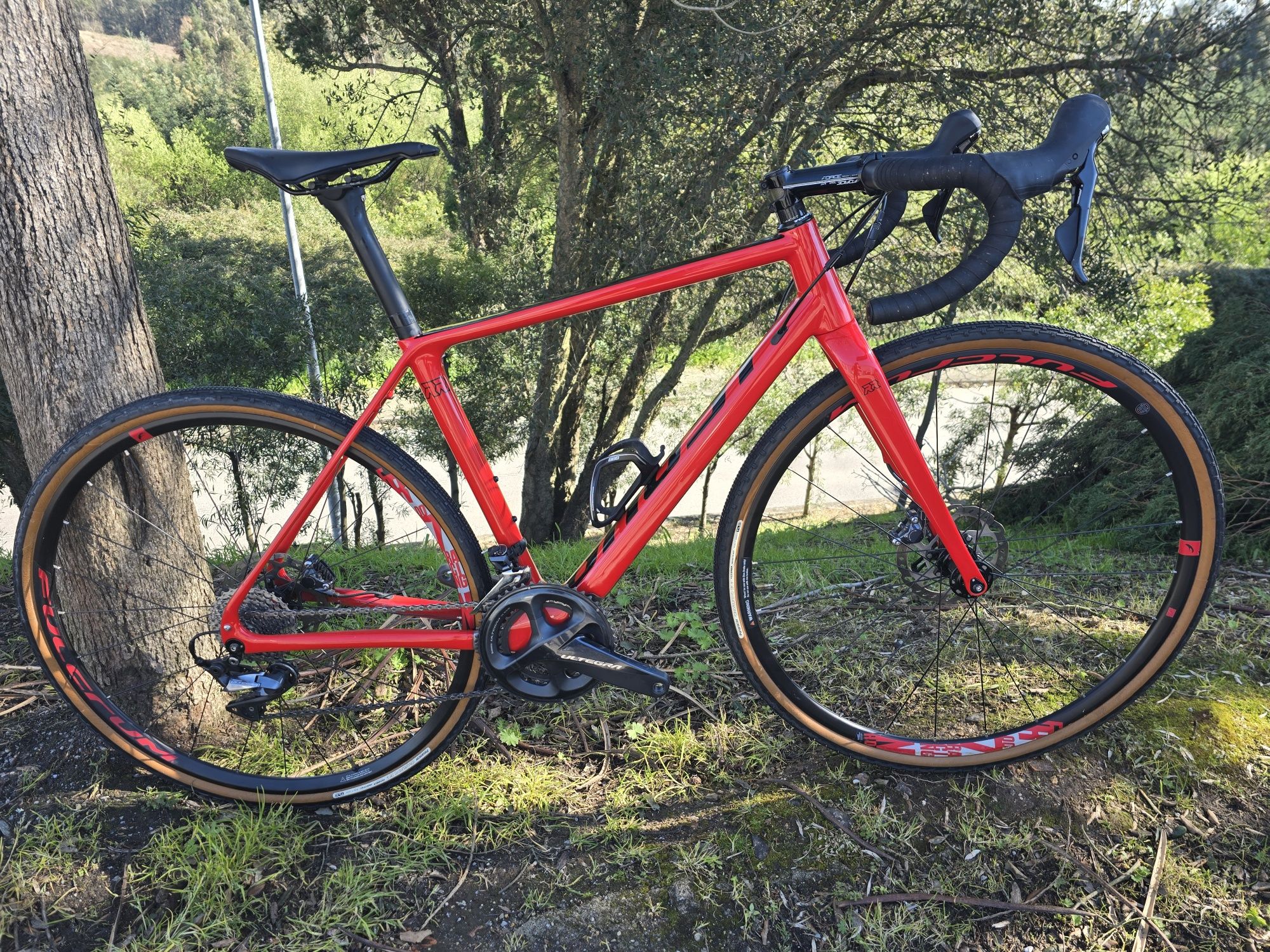 Bicicleta ghost de carbono 11x2v