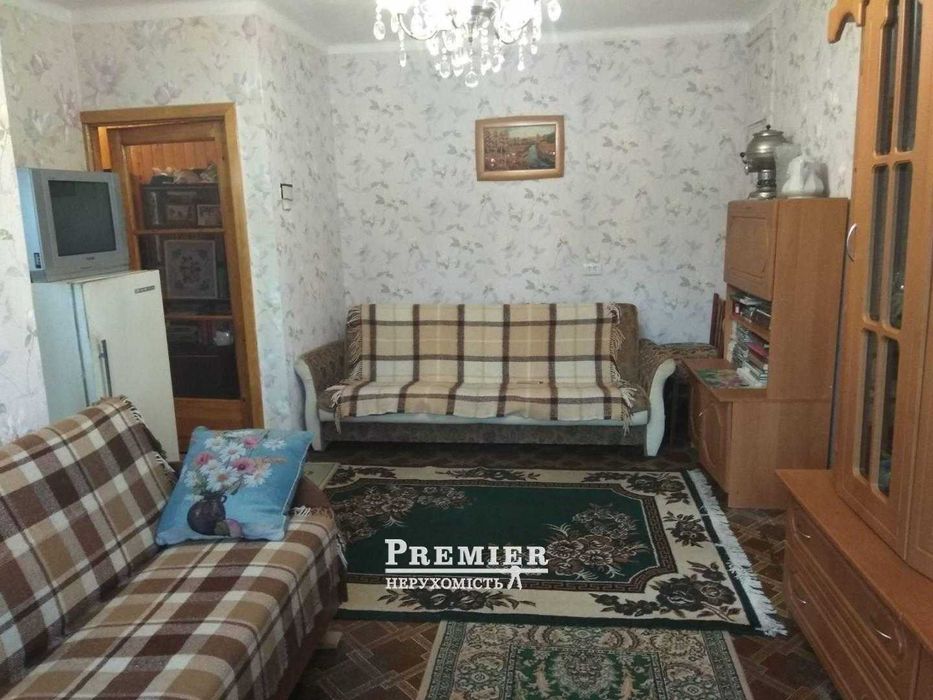 Продам 2-х ком. квартиру в Центре. Средний этаж.