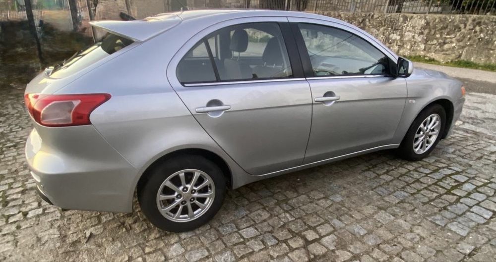 Mitsubishi lancer sportback