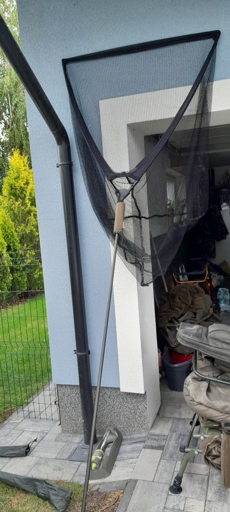 Podbierak karpiowy duży z pływakiem Prology