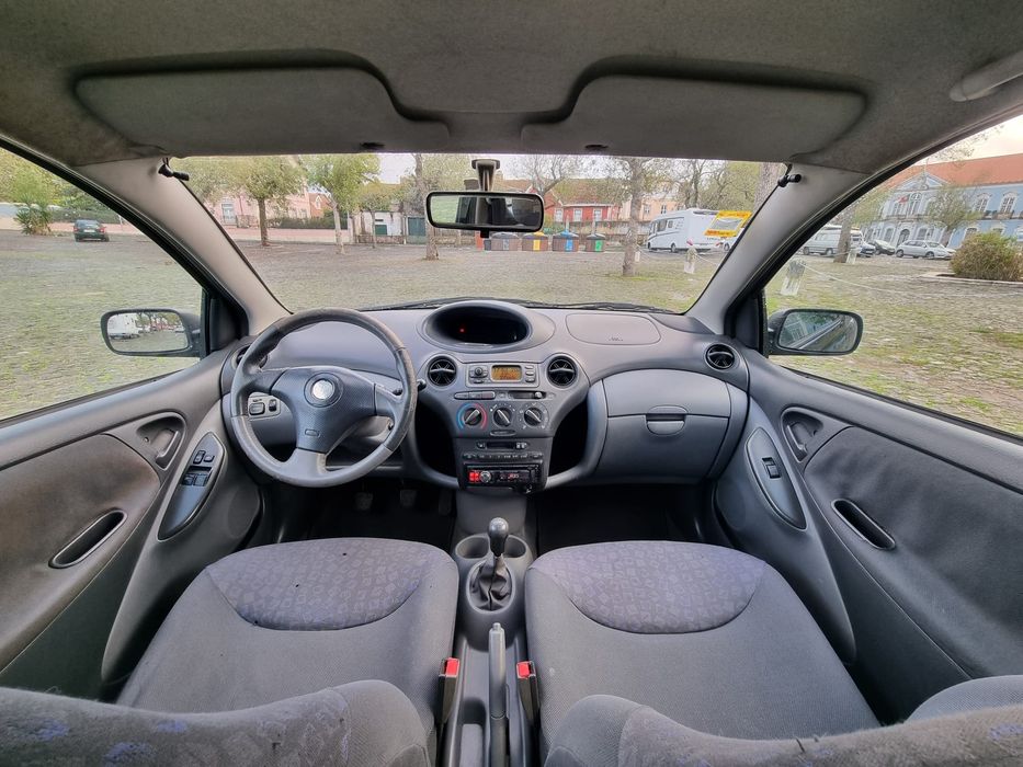 Yaris gasolina só 168 mil km