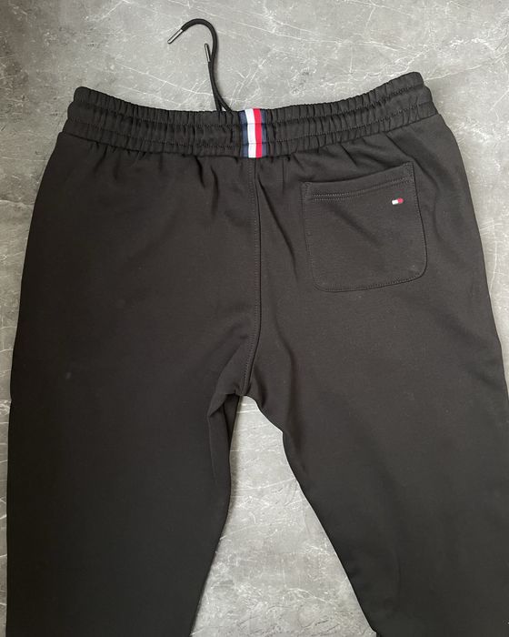 Спортивний костюм Tommy Hilfiger . Оригінал.  Розмір: L