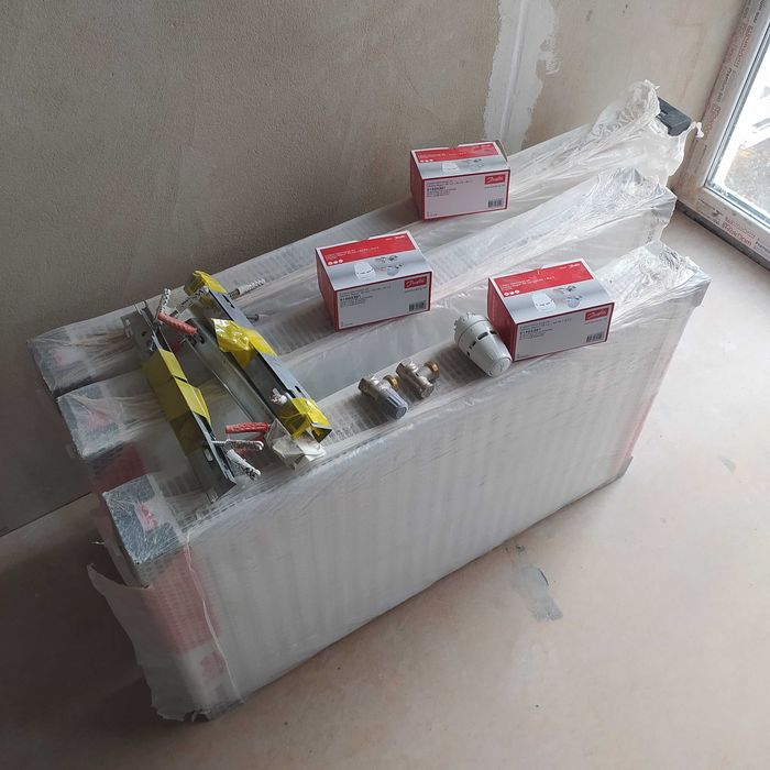 Сталеві радіатори DJOUL+Радіваторні комплекти Danfoss Regus