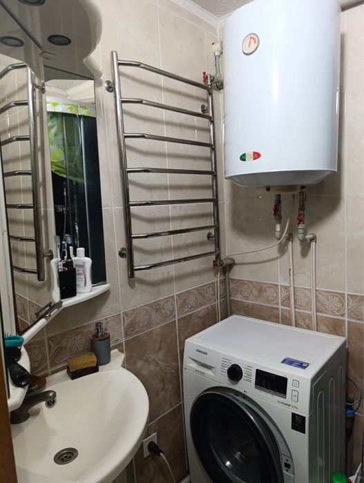 Продаж трьохкімнатної квартири. Калинівка.