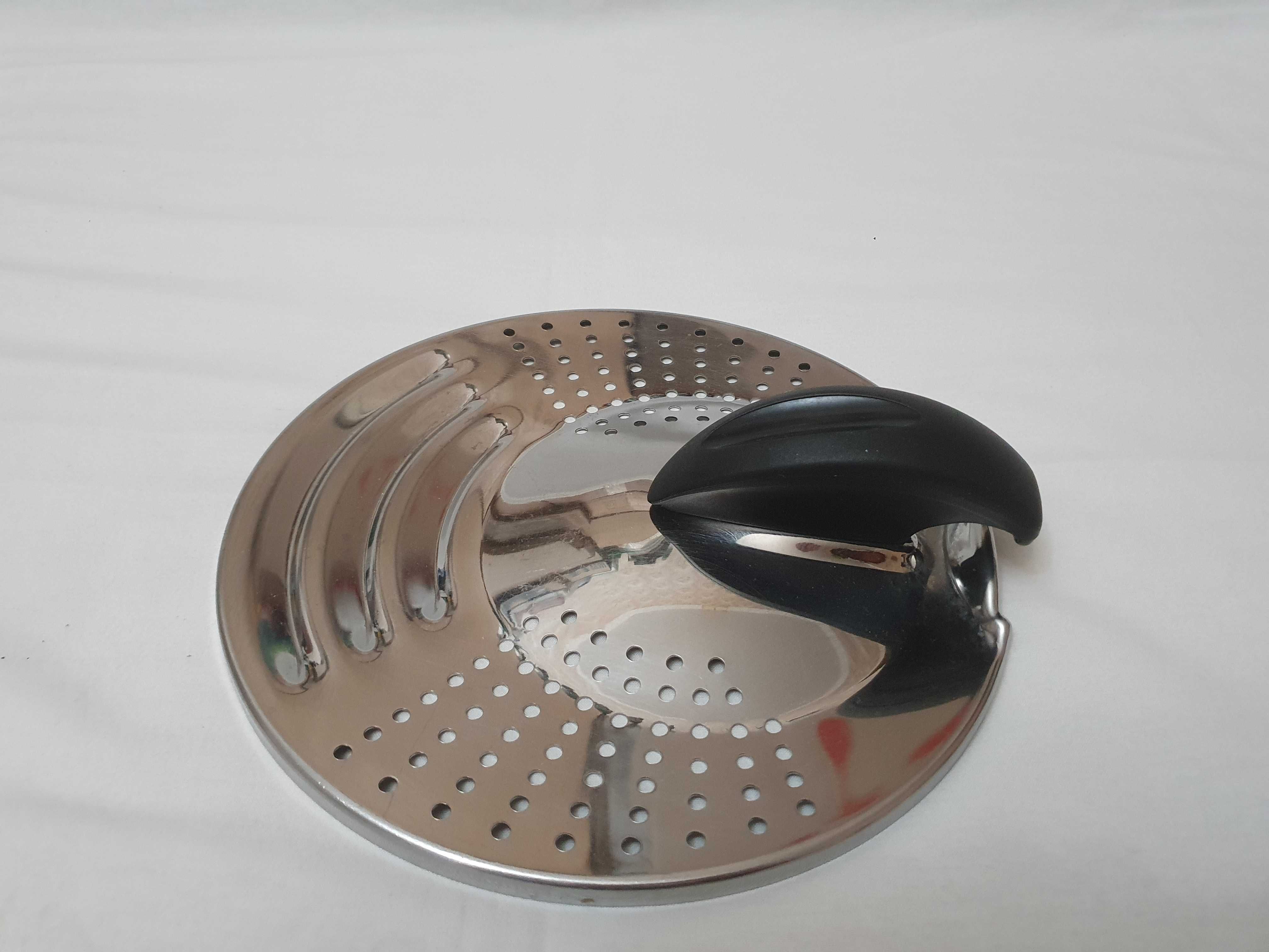 Крышка из нержавейки TEFAL диаметром 30 см.