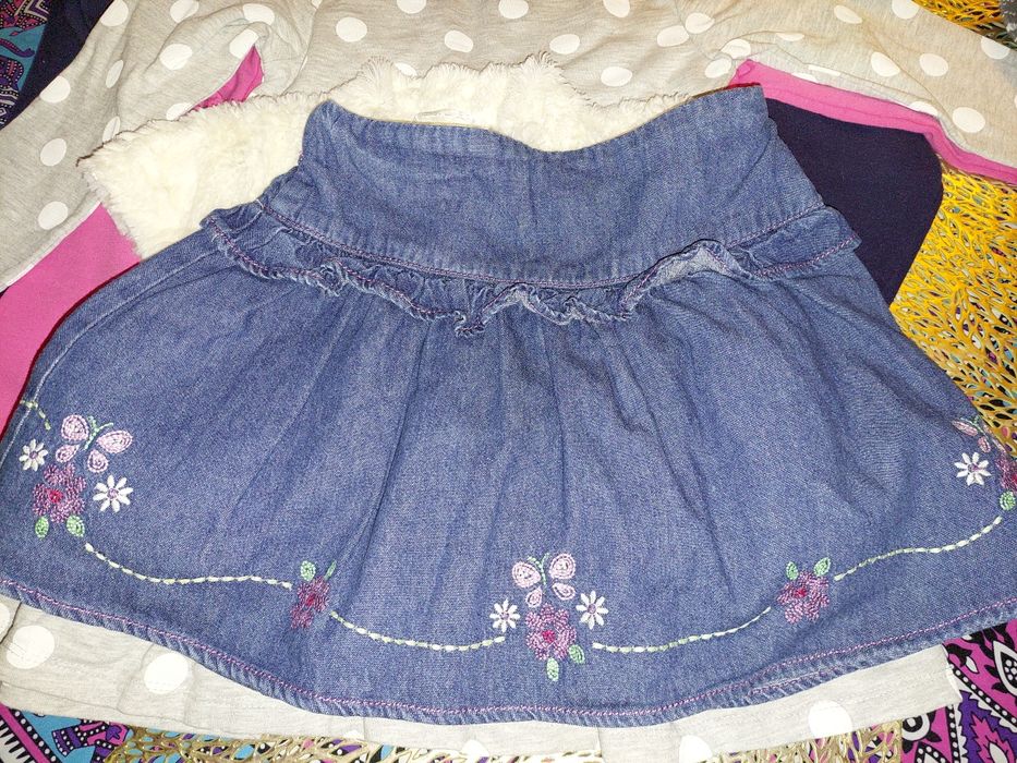 Duża paczka ubrań na jesień dla dziewczynki na 122cm