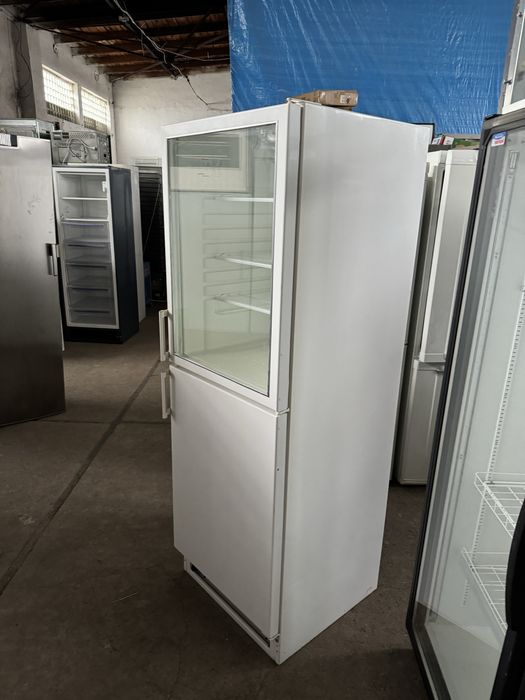 Witryna zamrazarka dwa w jednym