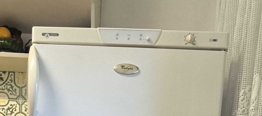 Arca Congeladora Vertical Whirlpool