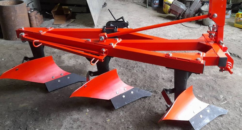 Продам плуг" ВІРАКС " 3/25