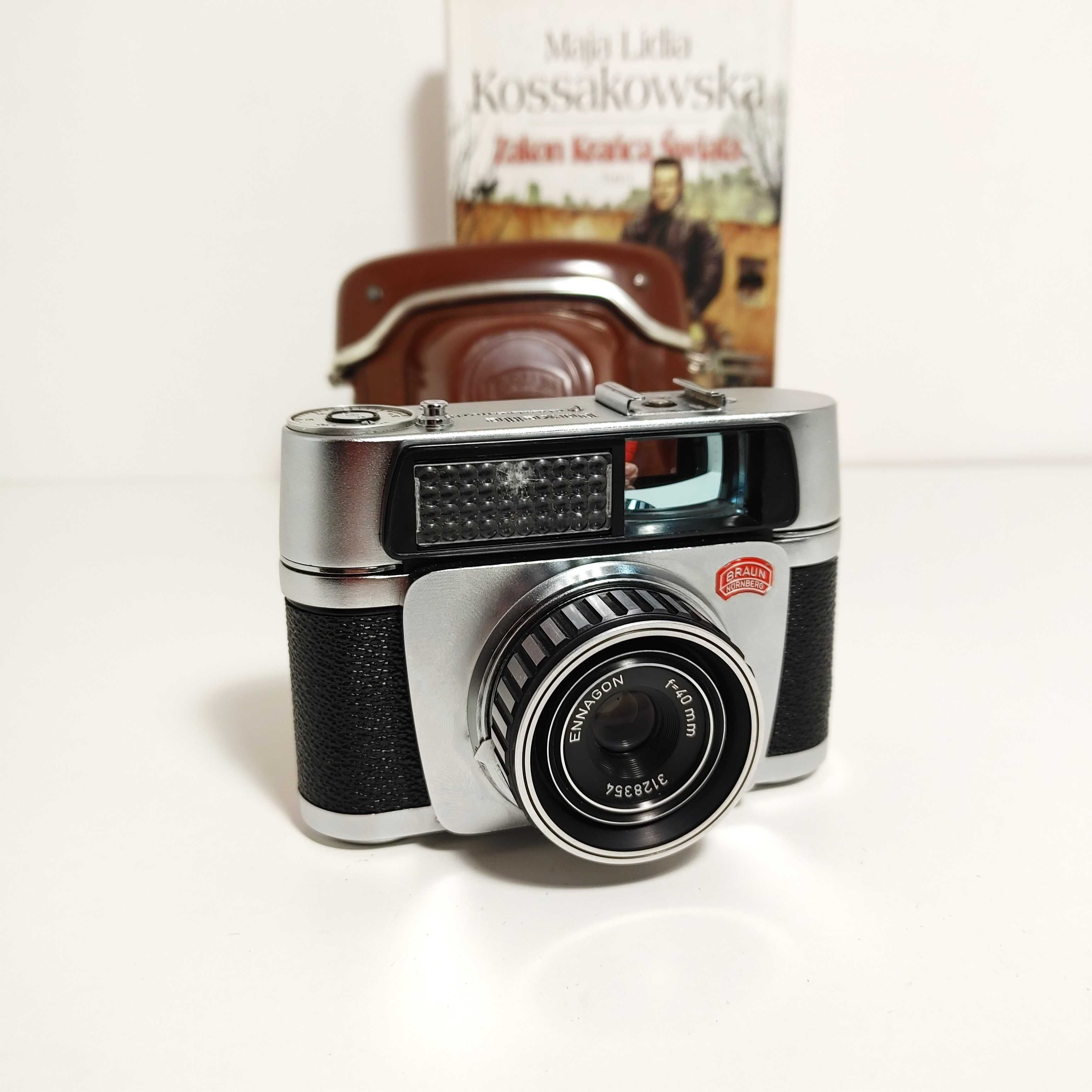 Analogowy aparat fotograficznu z 1959 roku Braun Paxette Electromatic