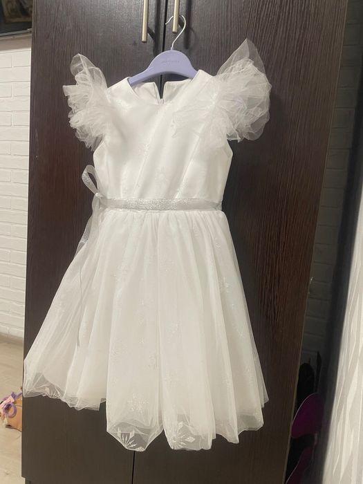 Продам новорічну сукню для дівчинки