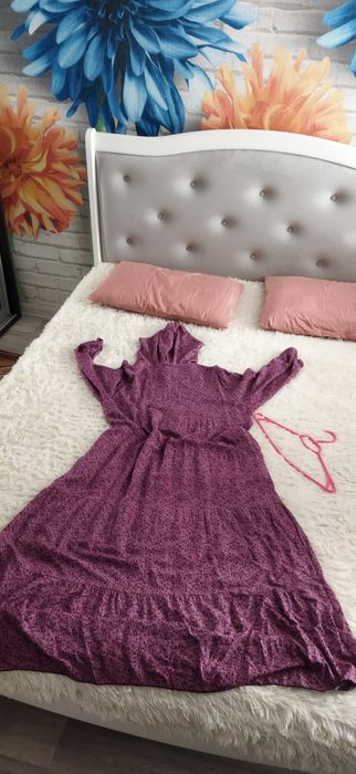 Длинное платье с капюшоном